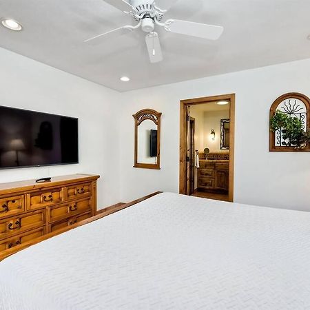 Great Group Retreat! Hacienda Decor, Spacious Floor Plan, Private Backyard Carlsbad Buitenkant foto