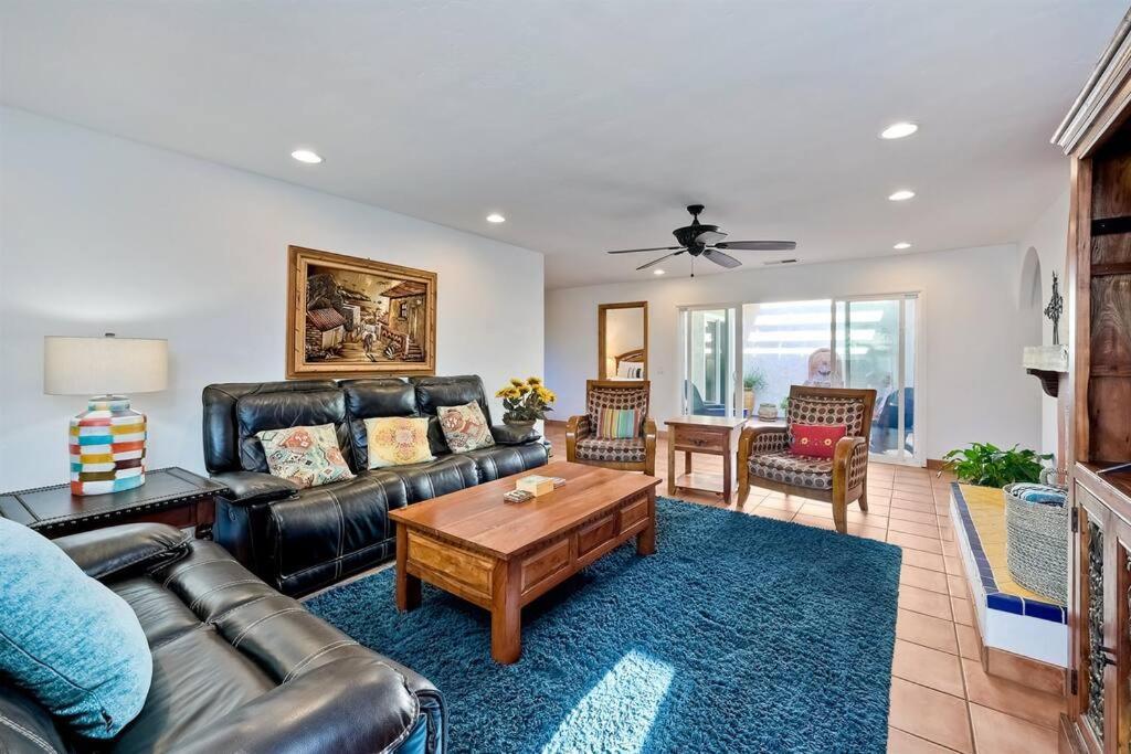 Great Group Retreat! Hacienda Decor, Spacious Floor Plan, Private Backyard Carlsbad Buitenkant foto