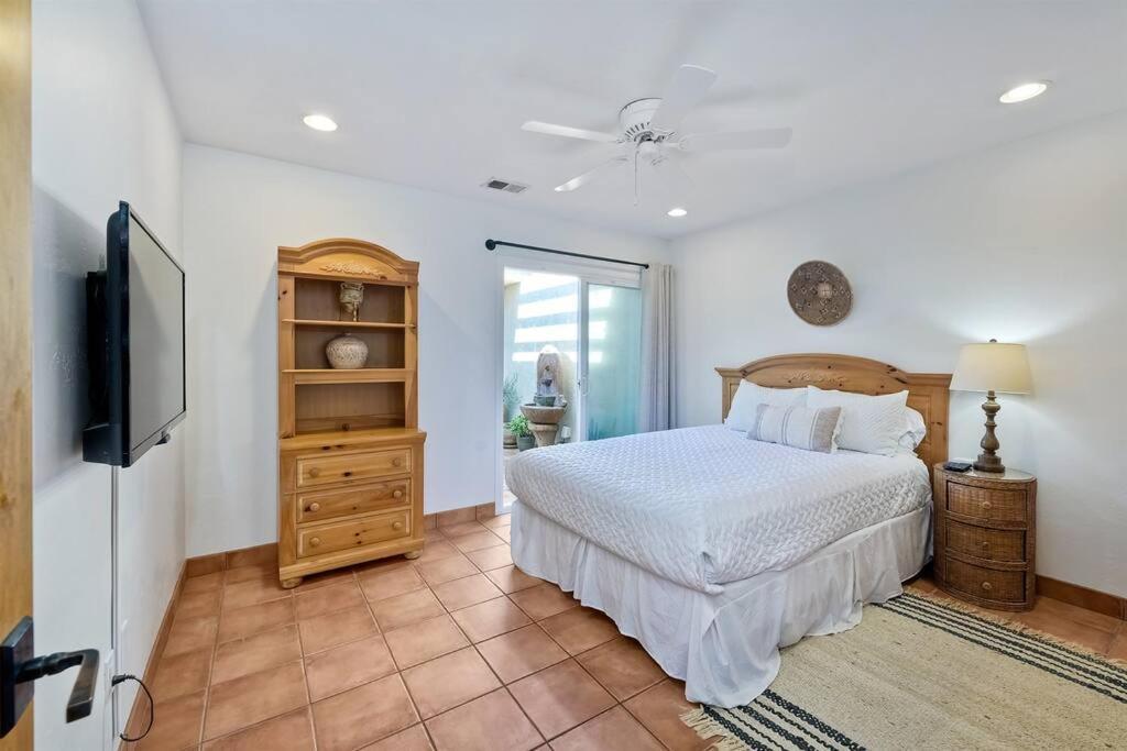 Great Group Retreat! Hacienda Decor, Spacious Floor Plan, Private Backyard Carlsbad Buitenkant foto