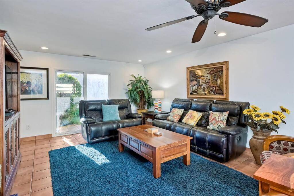 Great Group Retreat! Hacienda Decor, Spacious Floor Plan, Private Backyard Carlsbad Buitenkant foto